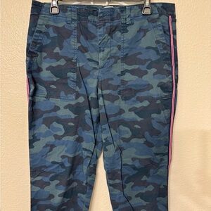 Gap Camouflage Blue Cropped Pants